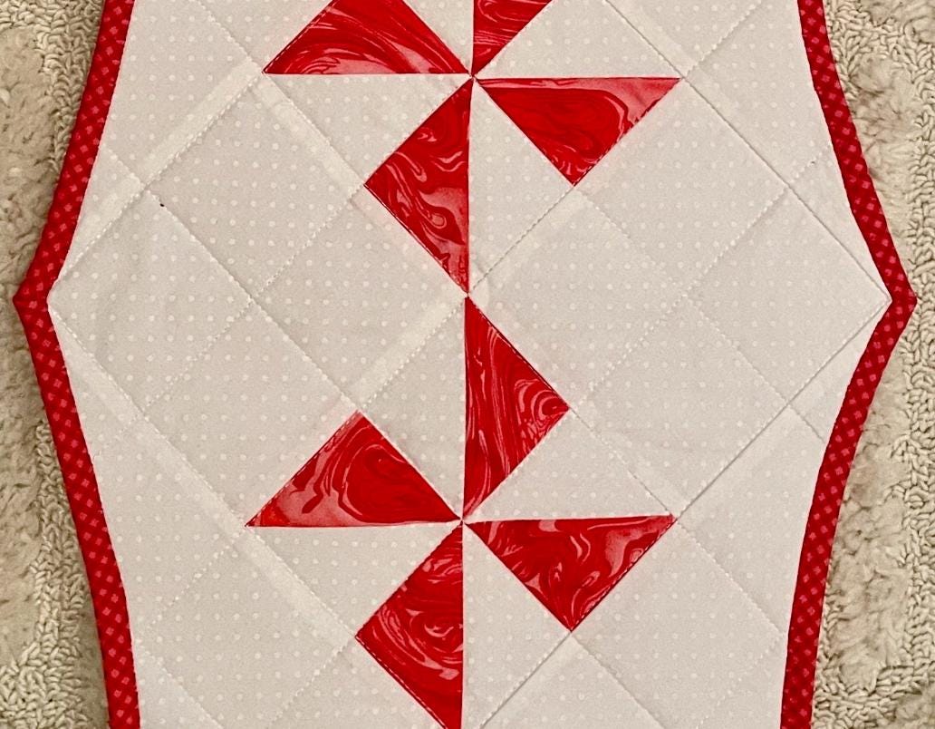 Spin For Love Table Runner Pattern - Quilted Garden Designs