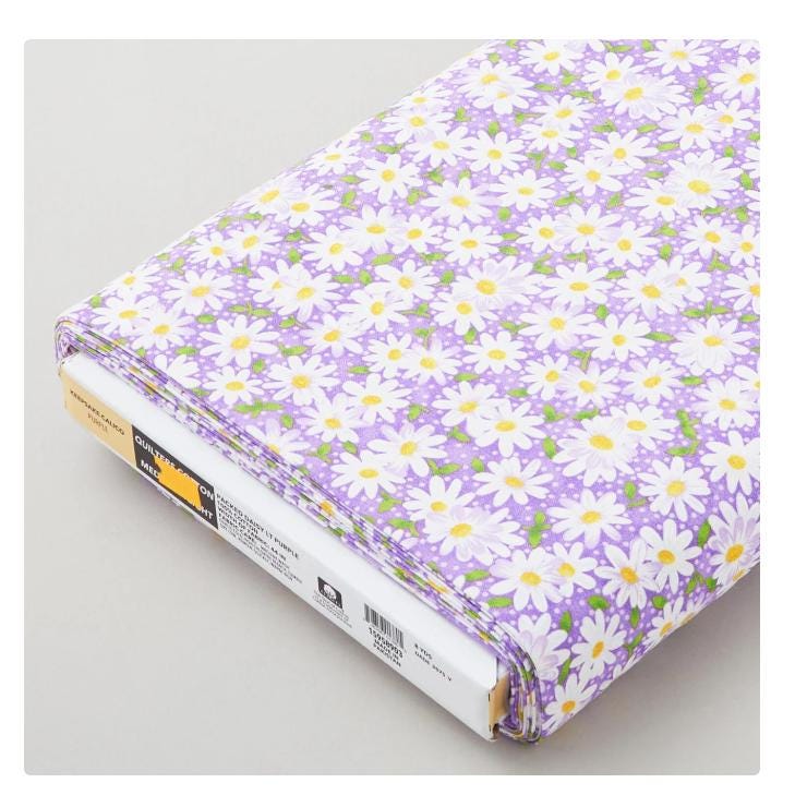 Purple Happy Daisies Fat Quarter – Fabric Traditions