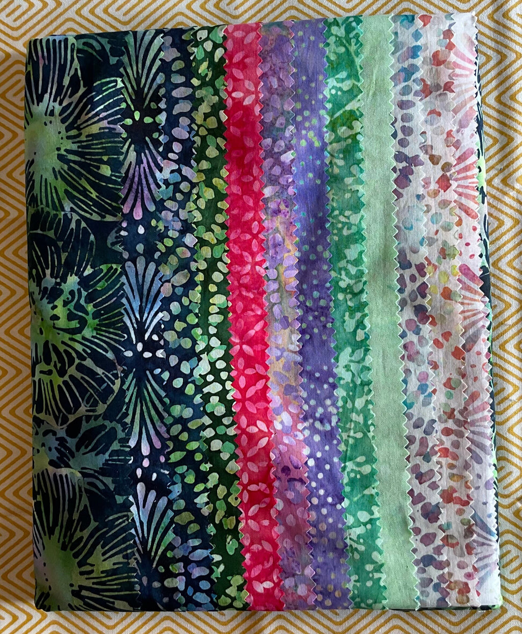 Bold and Bright Batiks Fat Quarter Bundle - Hoffman Fabrics