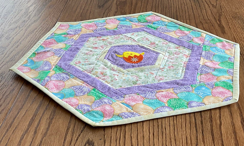 Eggcellent Table Topper/runner