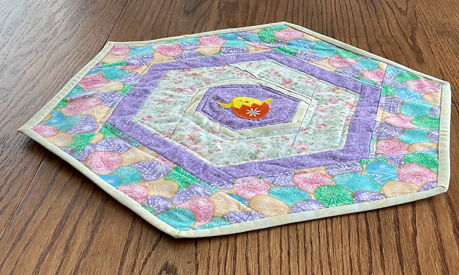 Eggcellent Table Topper/runner