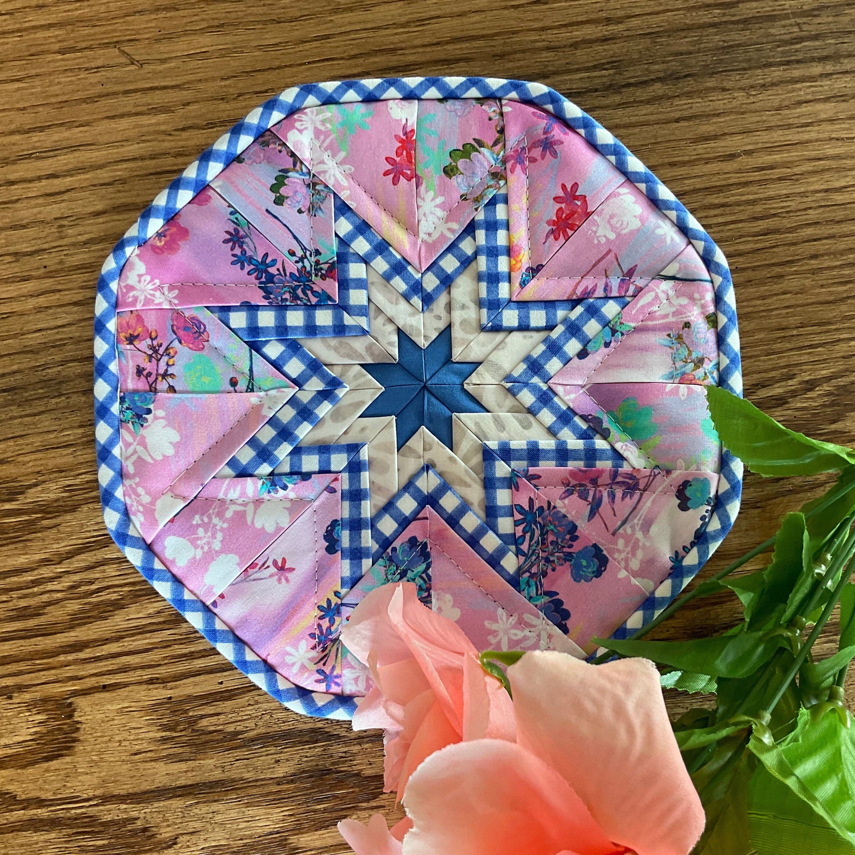Pink Floral Quilted Folded Star Hot Pad/Trivet