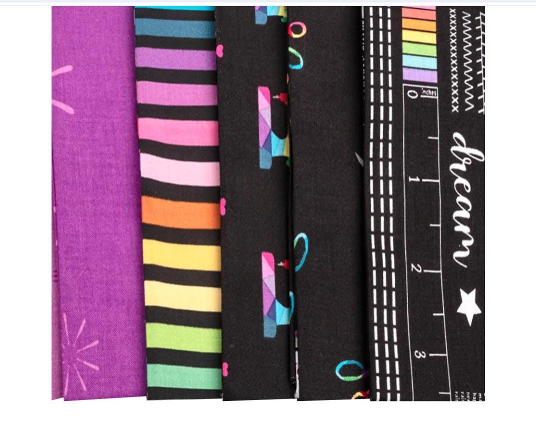 Make Charm Pack. - Kristy Lea - Riley Blake Designs